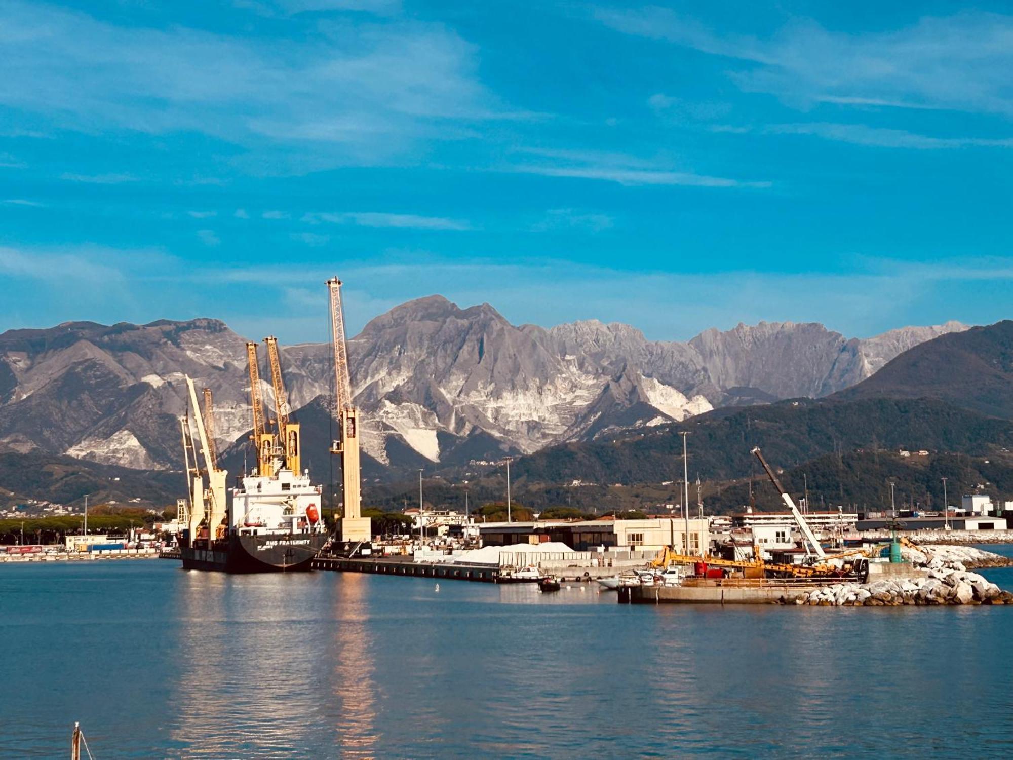 La Porta Sui Monti Di Luna Carrara Zewnętrze zdjęcie